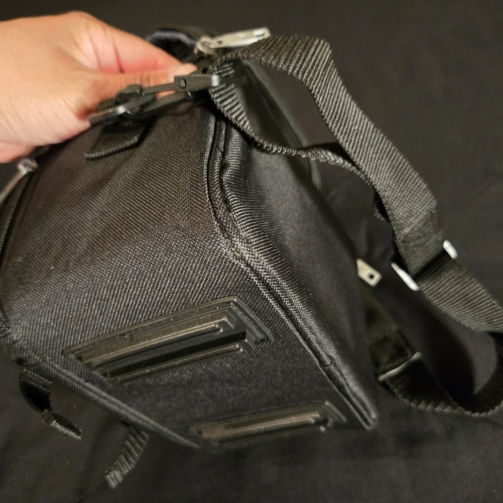 Samsonite Black Nylon Camera Shoulder Bag Case Padded Strap‎ Pockets Accessory